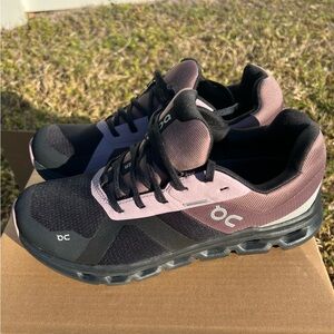 Women’s On Cloud Running Shoe. Cloudrunner 2 Waterproof. Size 10